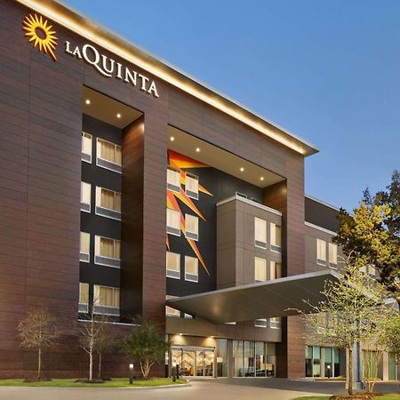 La Quinta Inn & Suites By Wyndham Austin South Exterior photo